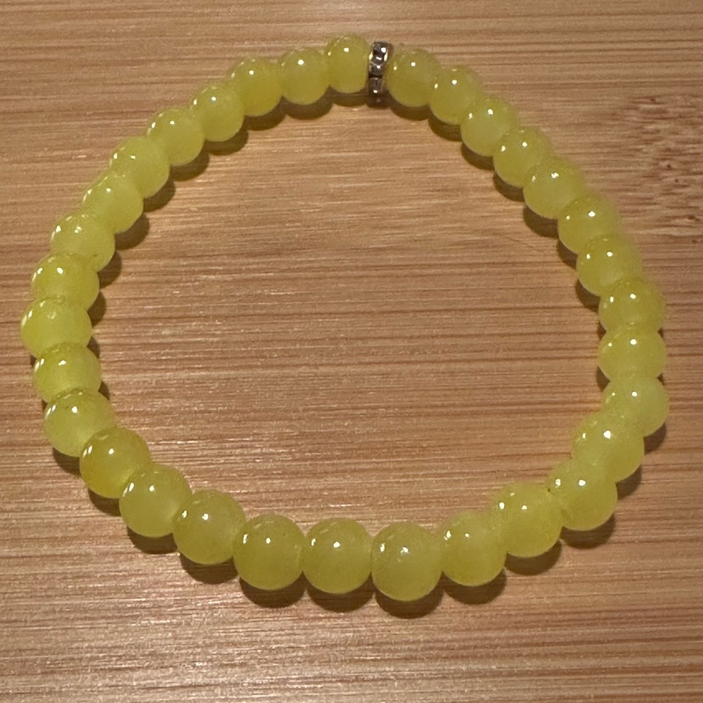 Handmade Yellow Glass Stretch Bead Bracelet with Goldtone  Accent